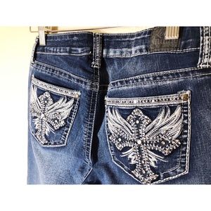 ✝️LOVE INDIGO CROSS WING POCKET JEAN CAPRI✝️